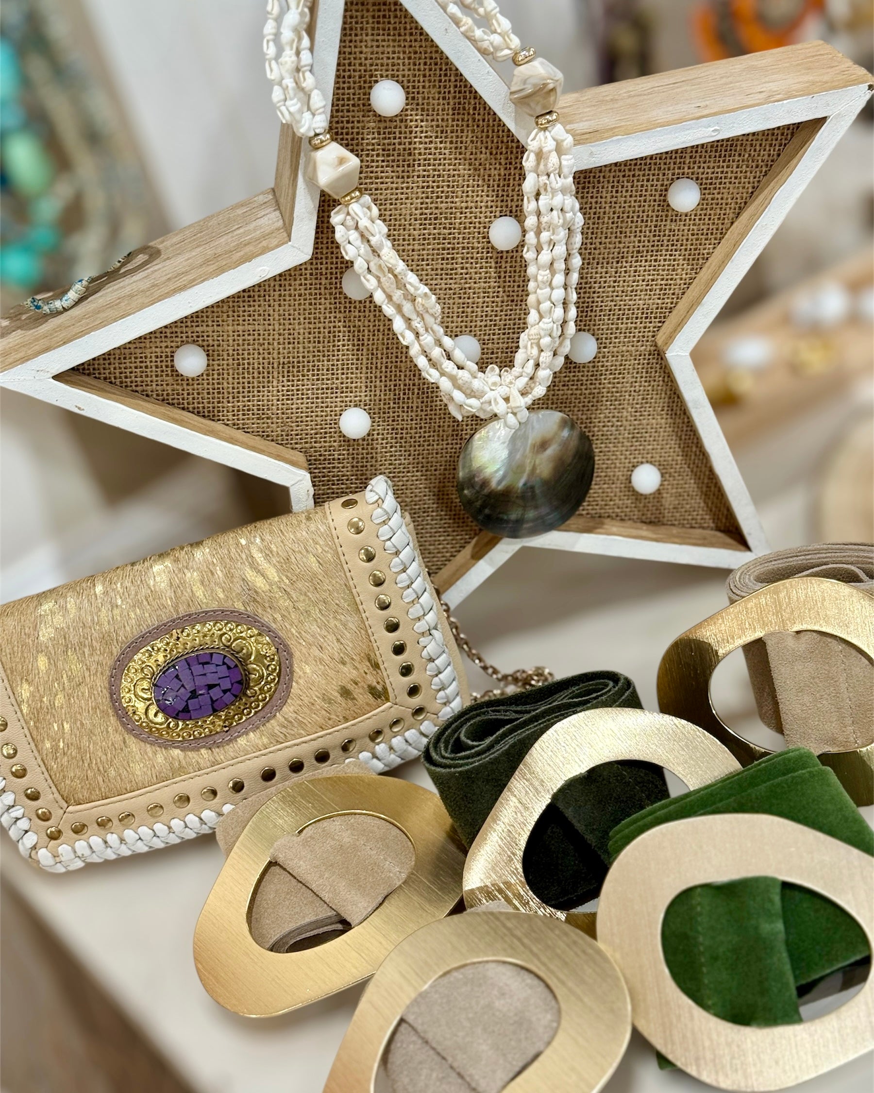 Cinto Fivela Dourada